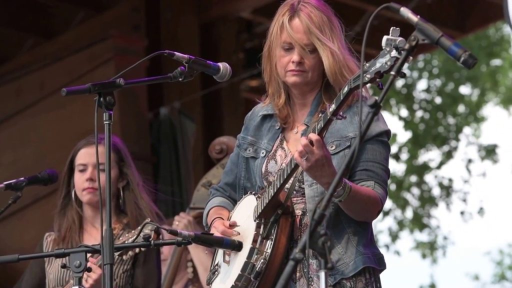 Molly Tuttle   Aj Lee Cover The Grateful Dead’s “standing On The Moon 